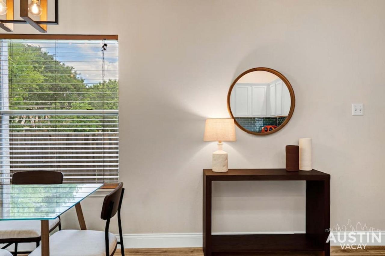 Cozy Away From Home, Quiet Office, King Bed Holiday home Austin