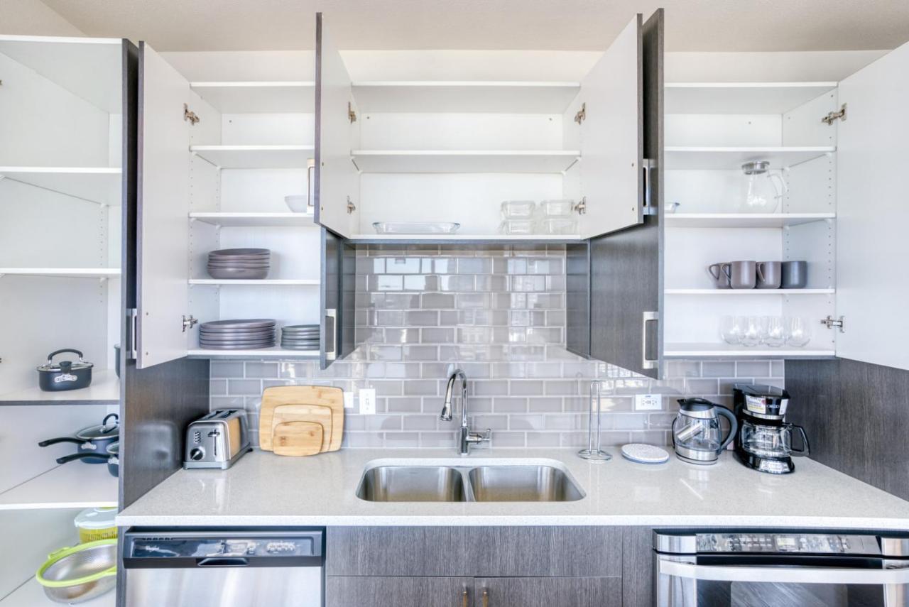 Downtown 2br W Gym Wd Pool Nr 6th St Bars Atx-7 Austin