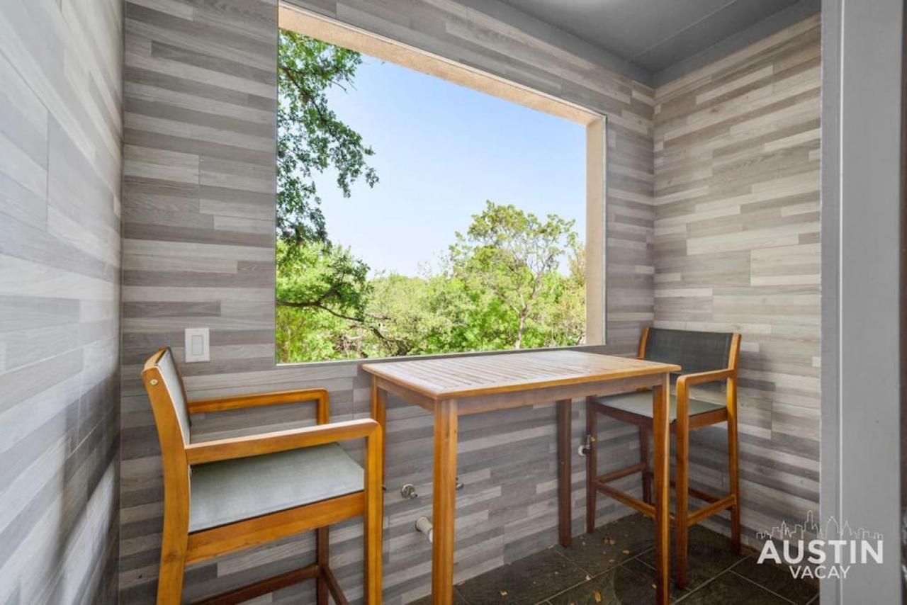 Stunning Two Living And 3-room Primary Holiday home *