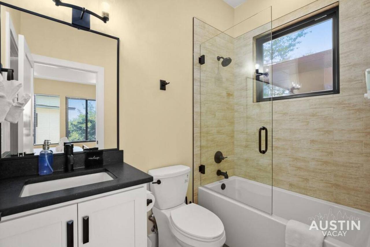 Stunning Two Living And 3-room Primary * Austin