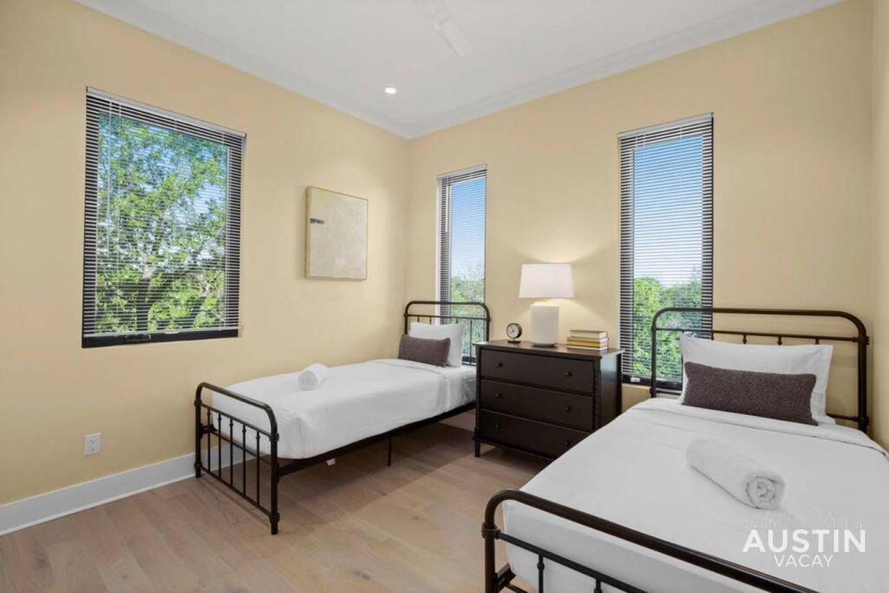 Holiday home Stunning Two Living And 3-room Primary Austin