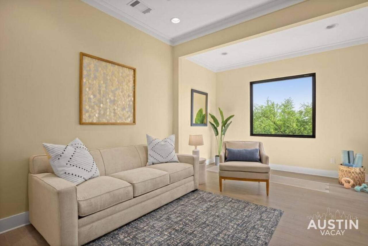 Holiday home Stunning Two Living And 3-room Primary Austin