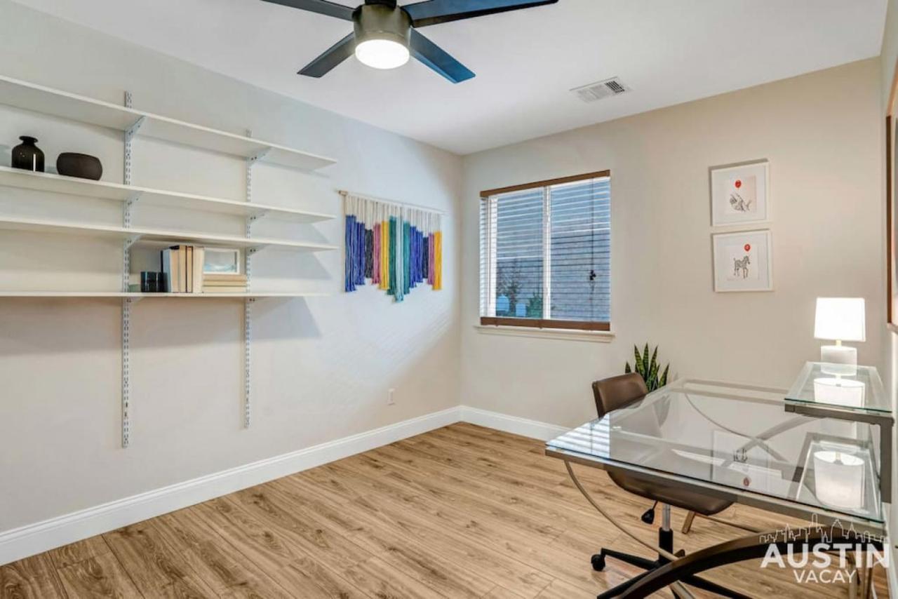 Cozy Away From Home, Quiet Office, King Bed Holiday home