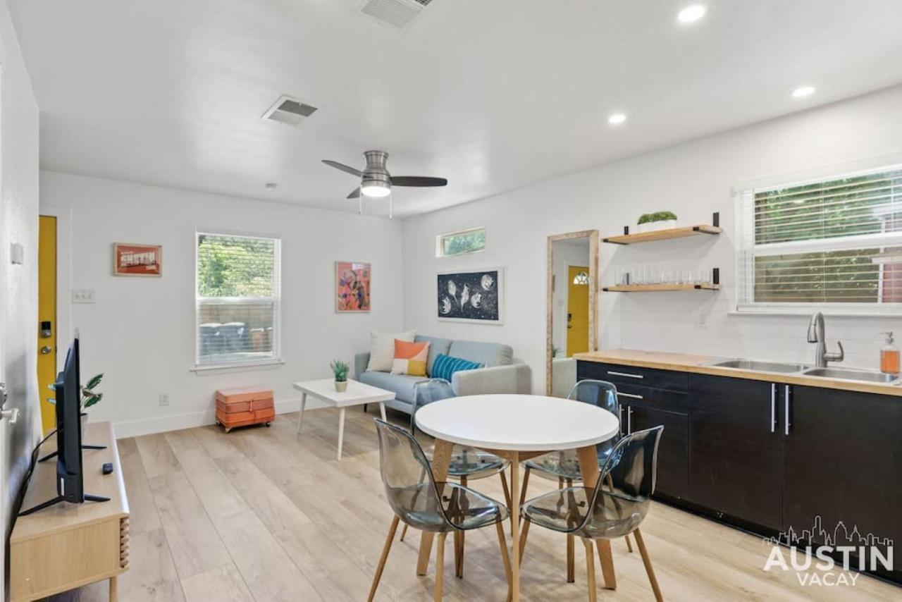 Recently Renovated E Duplex And Free Parking