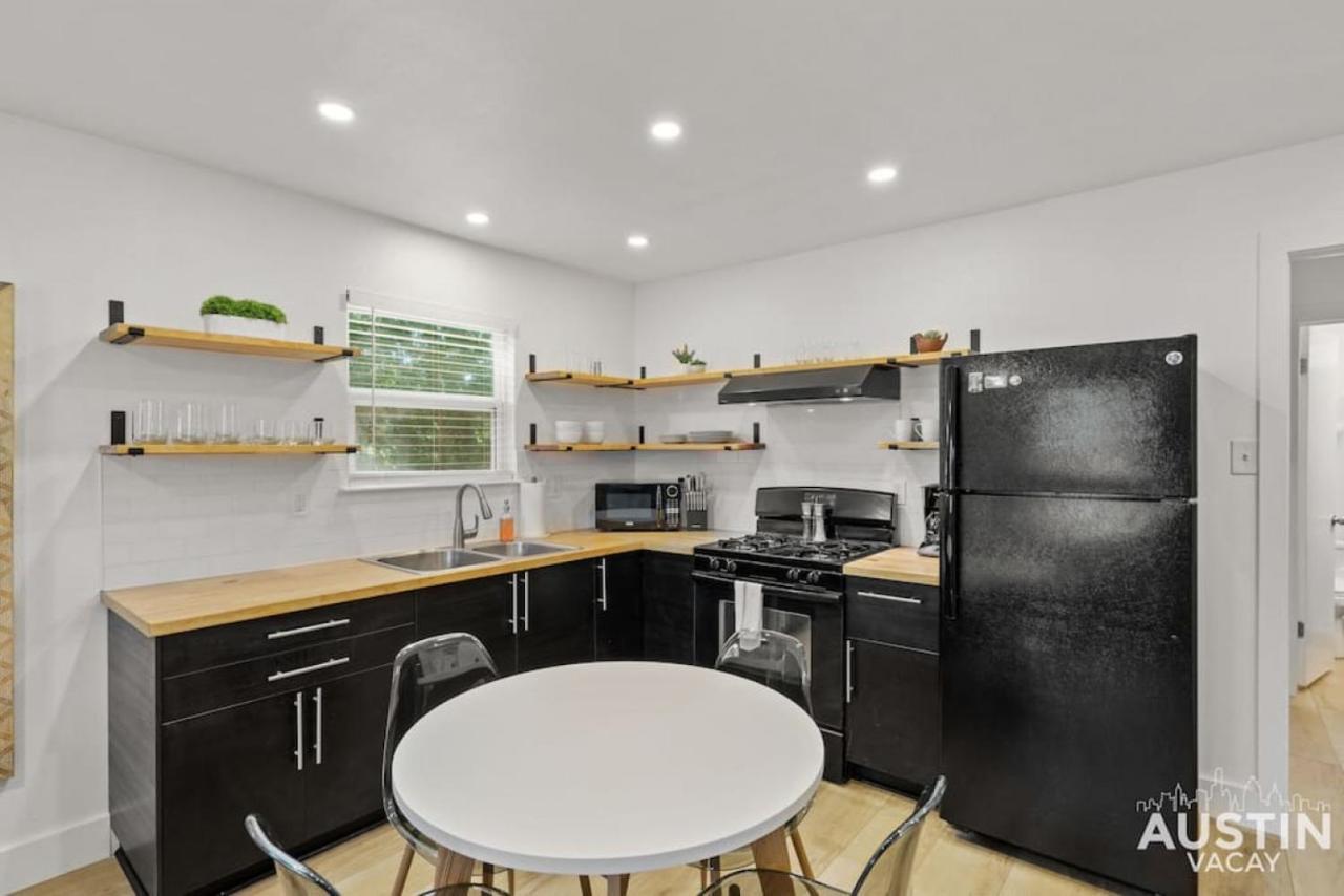 Holiday home Recently Renovated E Duplex And Free Parking