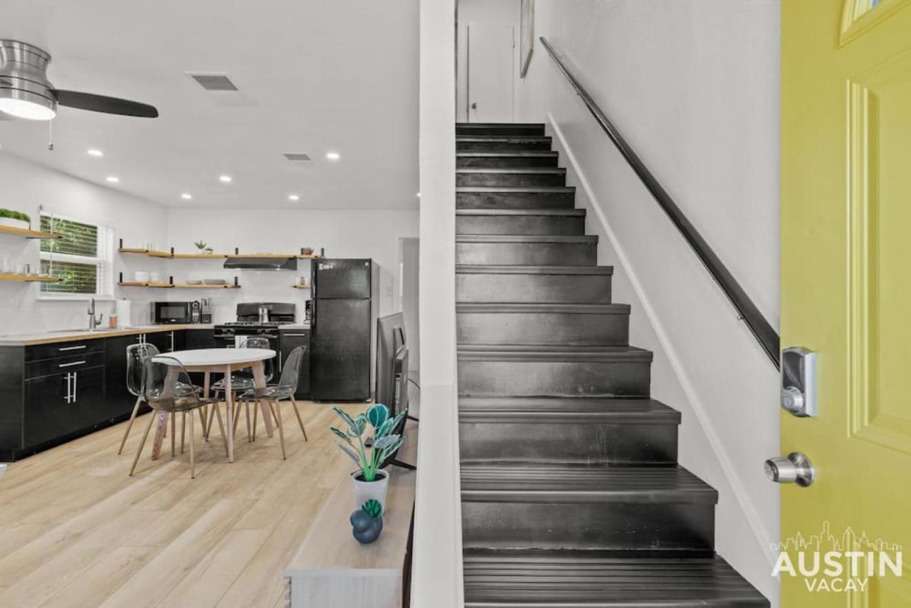 Recently Renovated E Duplex And Free Parking Holiday home Austin