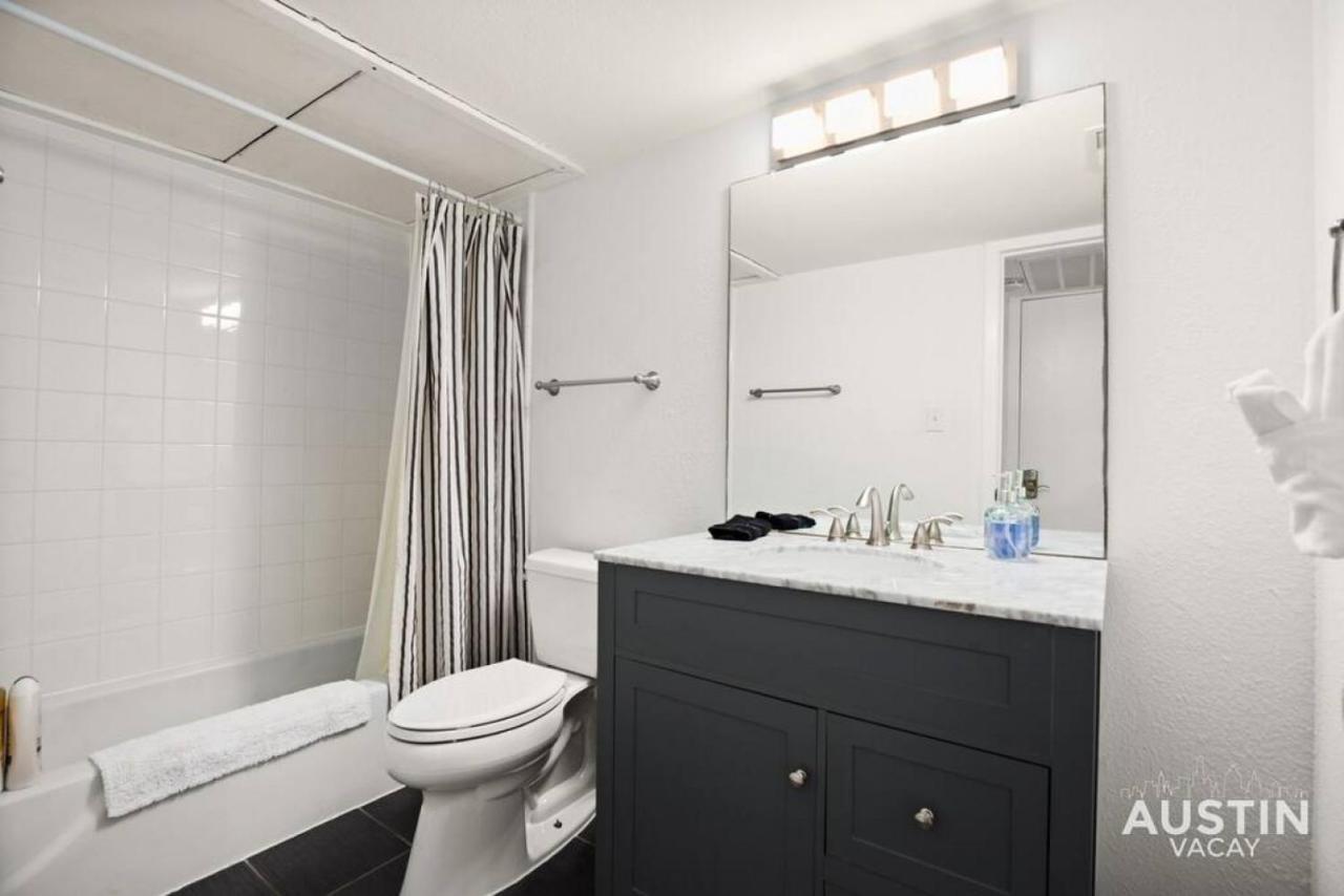 Great Clarksville Near W 6th Free Parking *