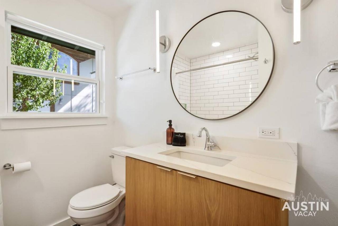 Holiday home Trendy Remodeled By Soco W Outdoor Space