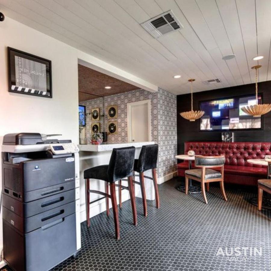 Adorable N Lamar Living, Pool And Comfort For Austin