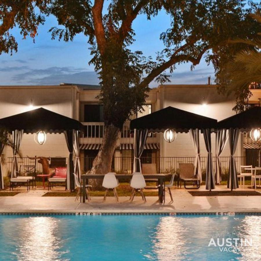 Adorable N Lamar Living, Pool And Comfort For Apartment *