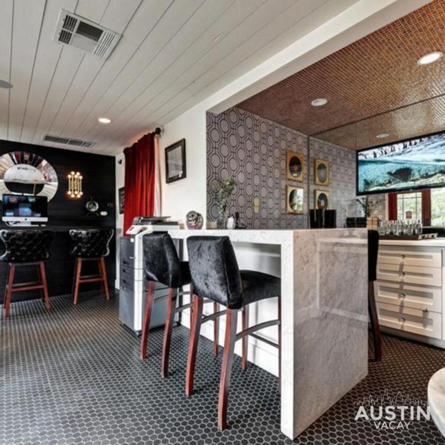 Apartment Adorable N Lamar Living, Pool And Comfort For Austin