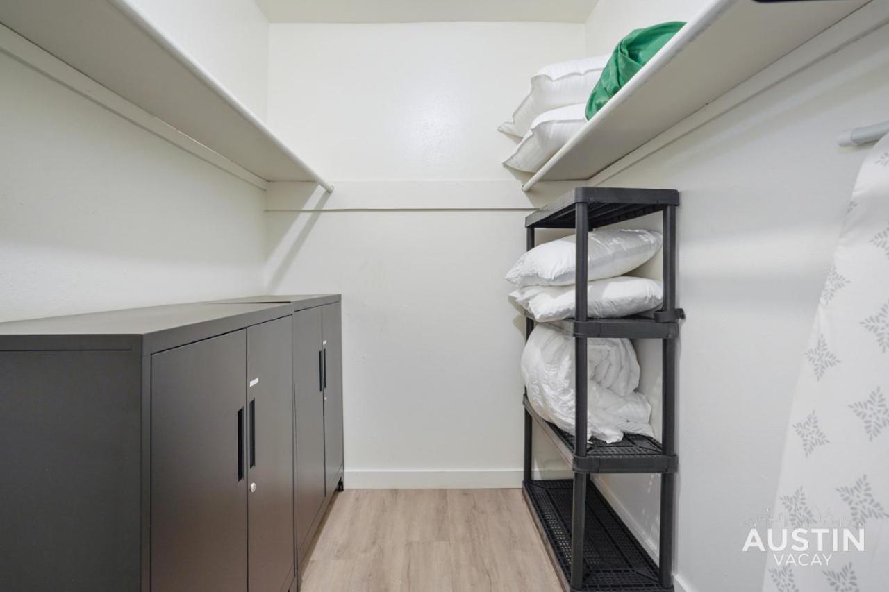 Apartment Adorable N Lamar Living, Pool And Comfort For Austin