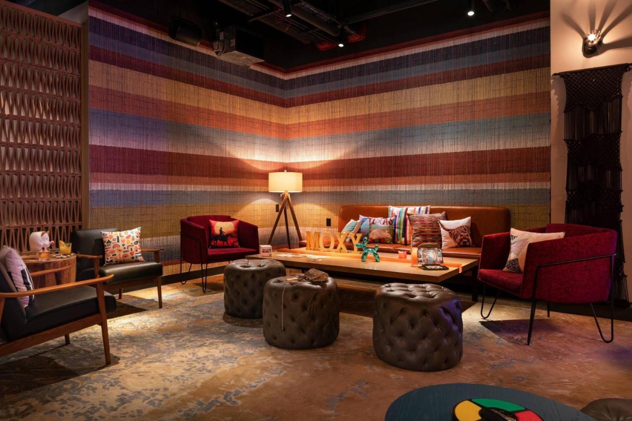 Moxy - Hotel 3*