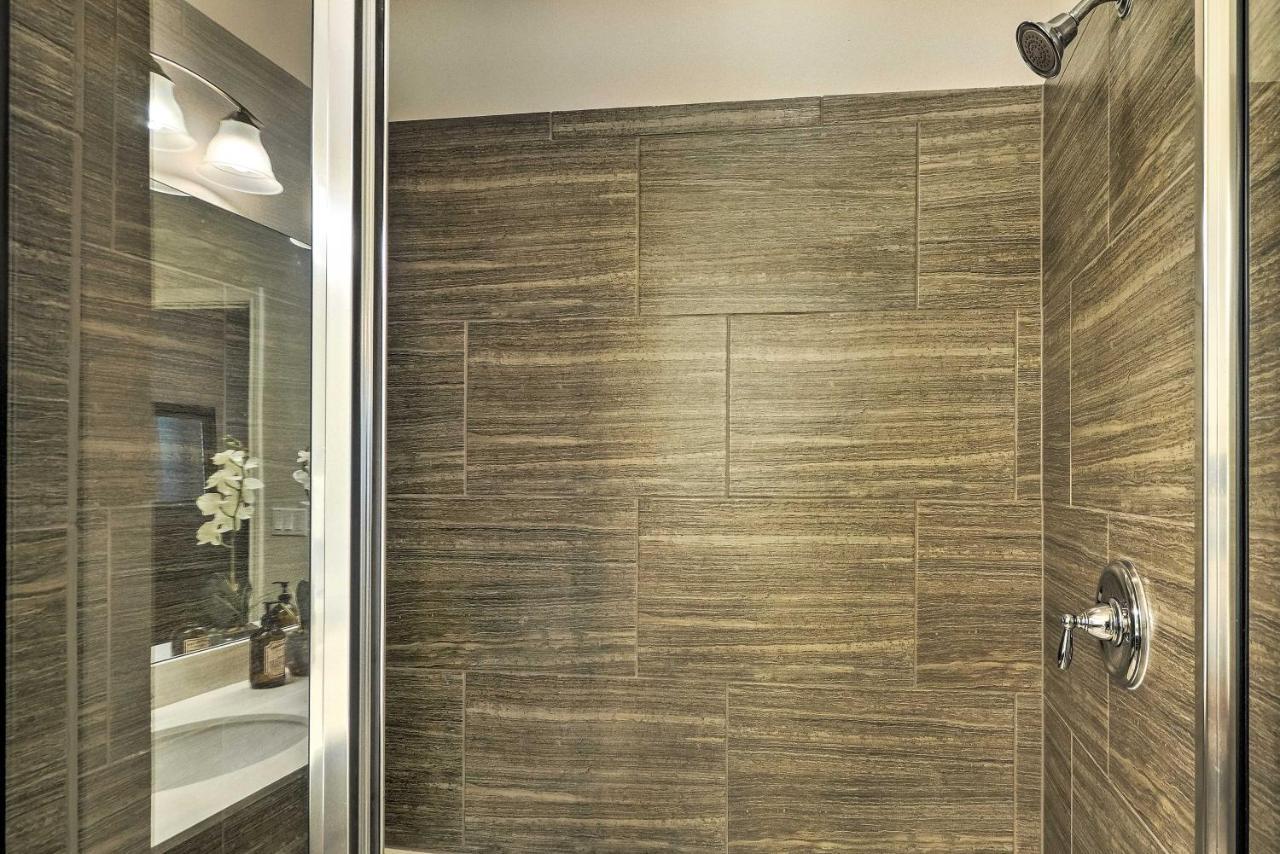 Upscale And Modern Townhome With Pool Access! Holiday home Austin