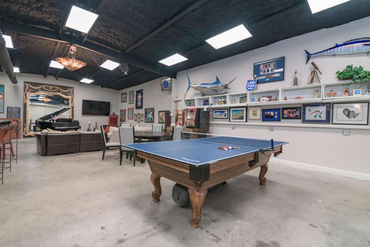 Lake Travis Oasis - The Breeze Holiday home Austin