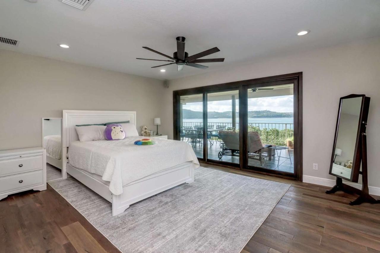 Lake Travis Oasis - The Breeze