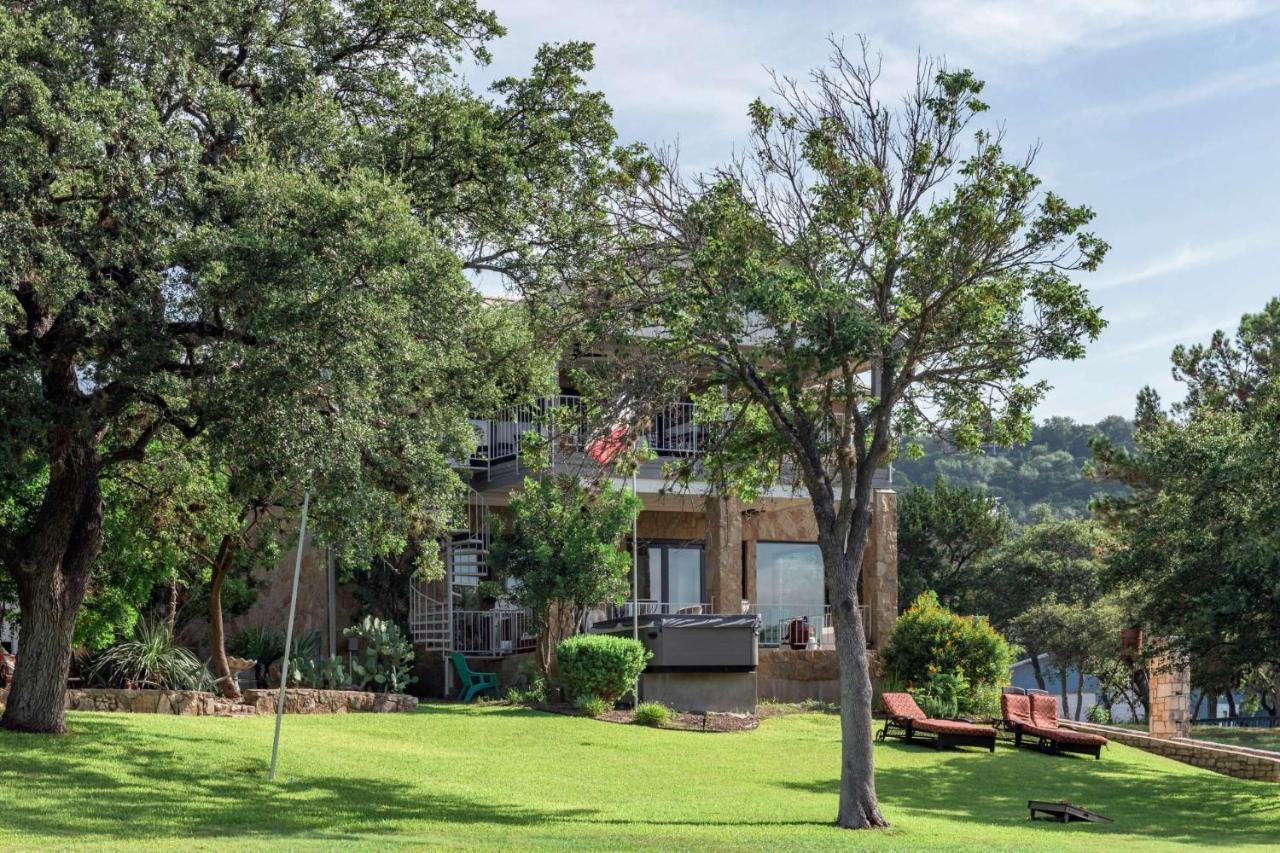 Lake Travis Oasis - The Breeze