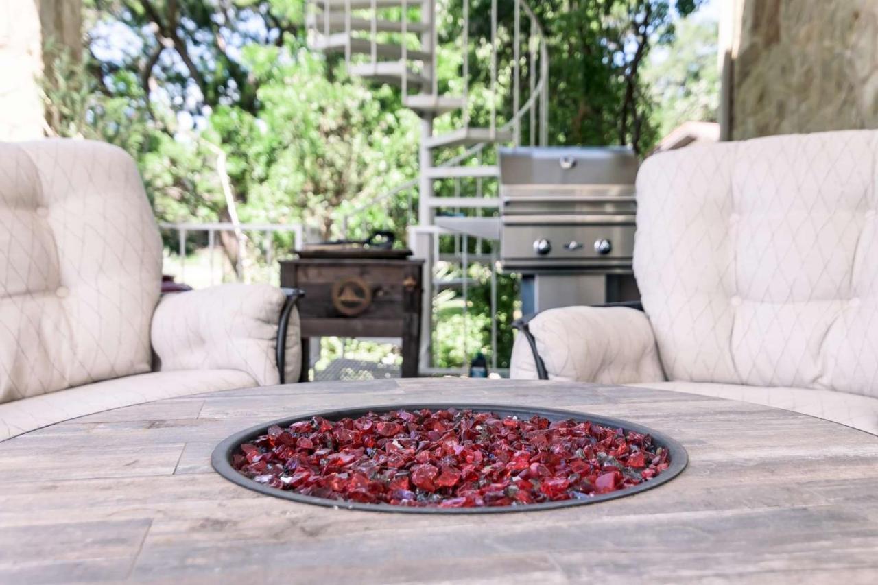 Lake Travis Oasis - The Breeze Austin