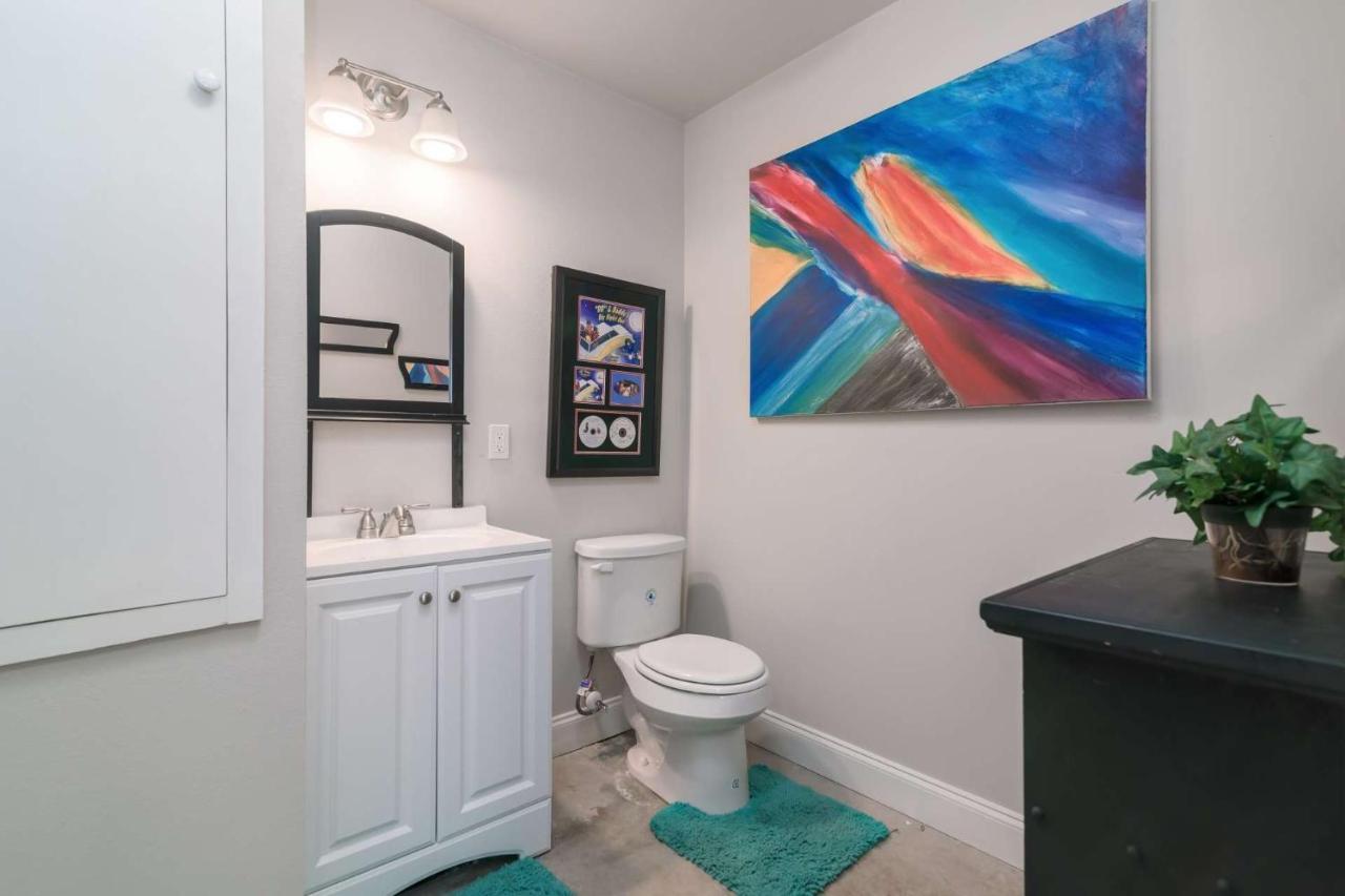Lake Travis Oasis - The Breeze Holiday home *