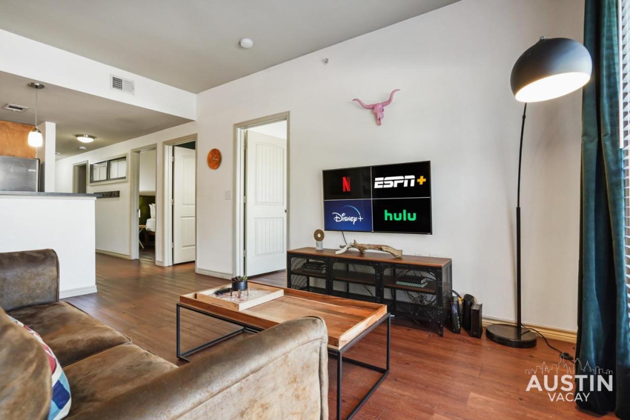 Stylish 4br With Smart Tv And Free Garage Parking
