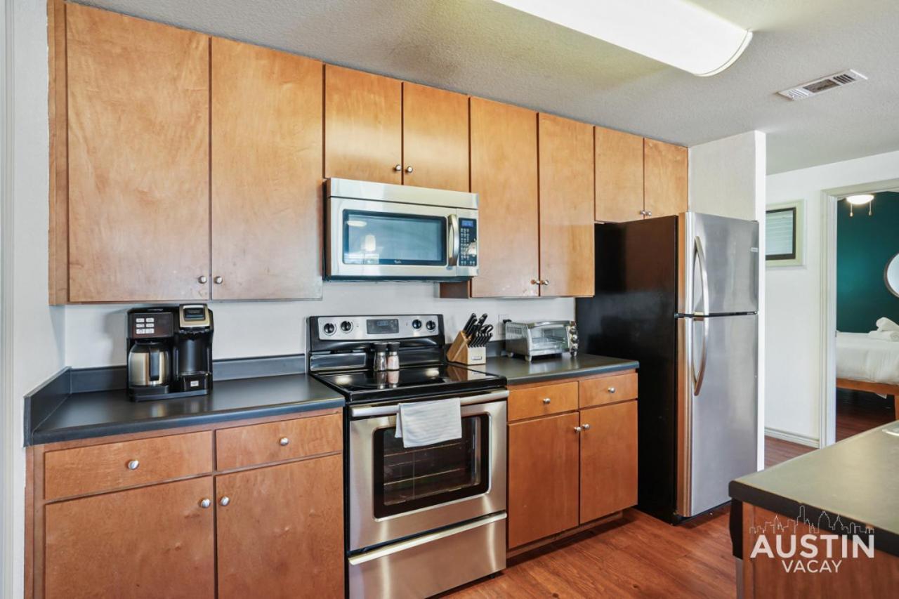 Stylish 4br With Smart Tv And Free Garage Parking