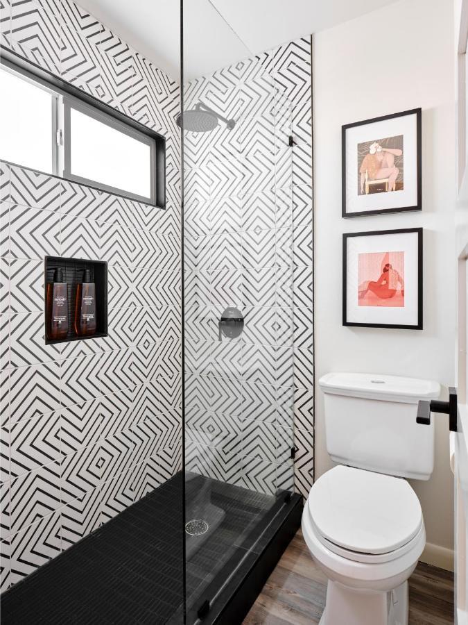 Midcentury Couples Designer Loft - Casa Tuya Apartment Austin