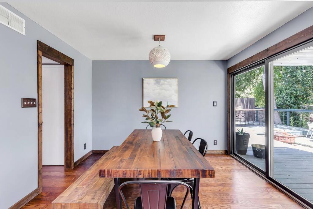 3b2b Hidden Oasis In The Hills-close To Downtown Holiday home *