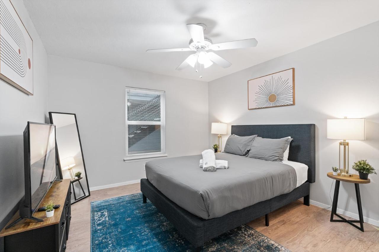 Evonify - Hyde Park - Utexas Apartment