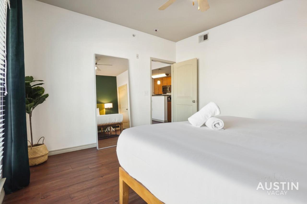 Apartment Stylish 4br With Smart Tv And Free Garage Parking