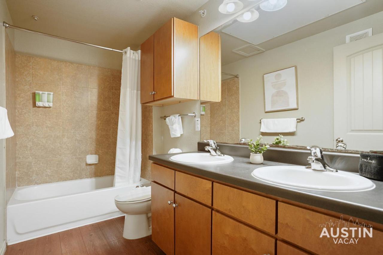 Fully Equipped W Stylish Design And Free Parking Apartment Austin