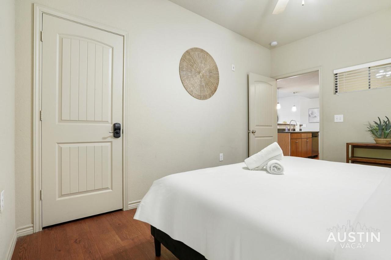 Fully Equipped W Stylish Design And Free Parking Austin