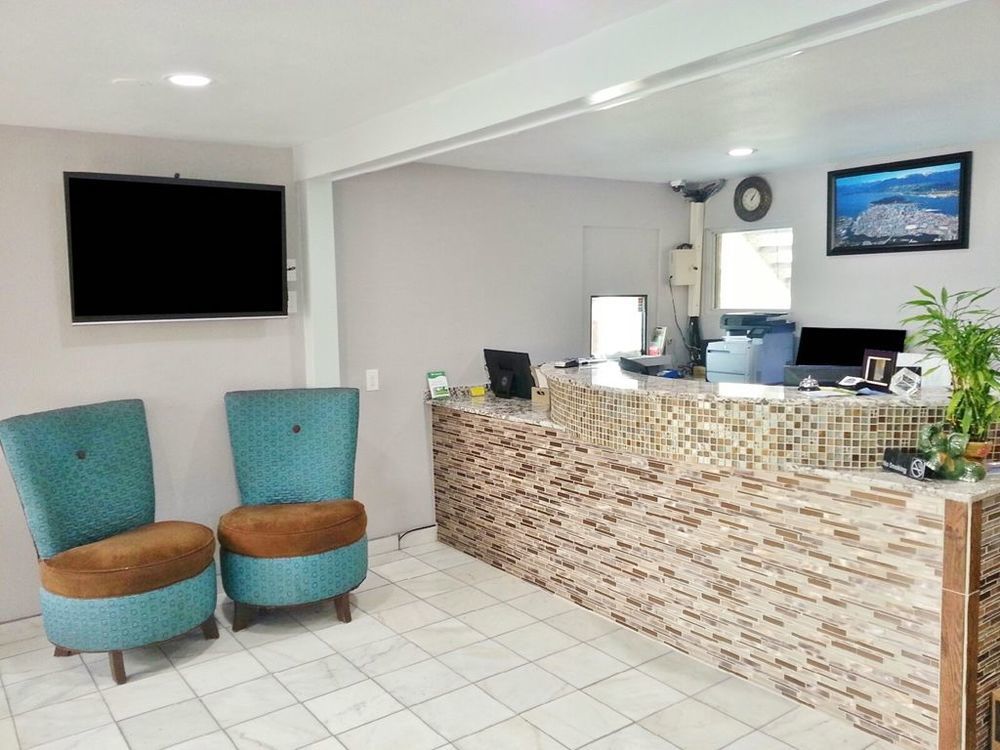 Country Garden Motel 2*