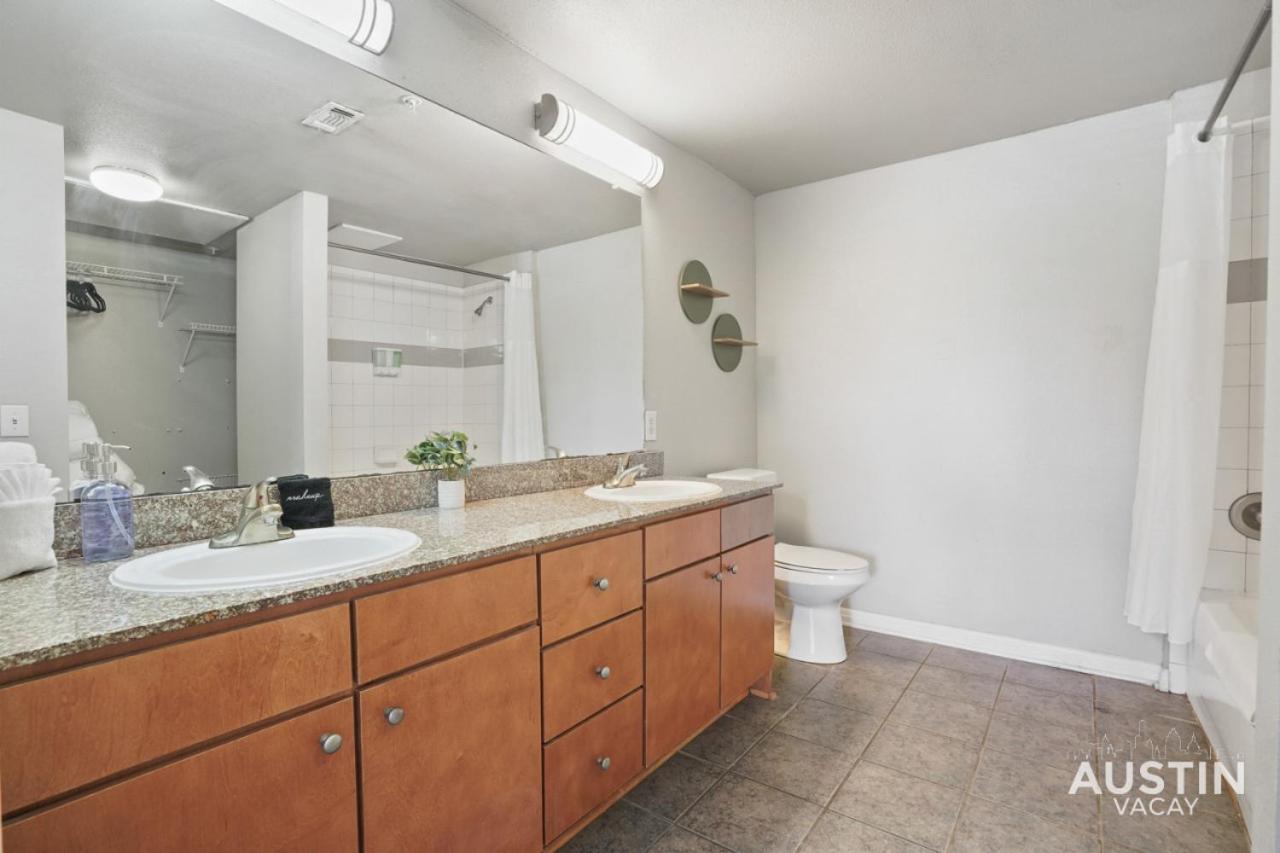 Close To It In West Campus 2br W Free Parking Austin