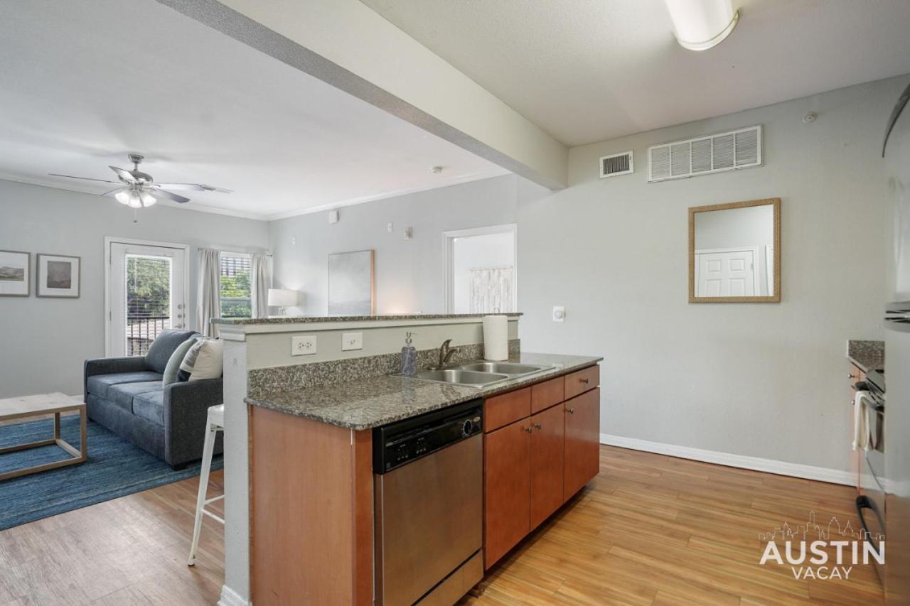 Close To It In West Campus 2br W Free Parking Apartment Austin