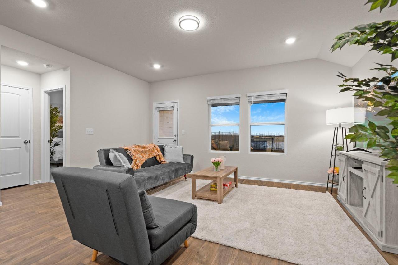 Holiday home @ Marbella Lane - Amazing 4br Lakeview