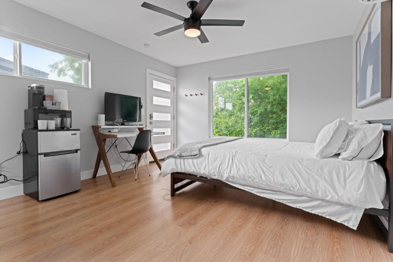 Detached 1 Bed 1 Bath In-law 3 Miles From Downtown! Austin