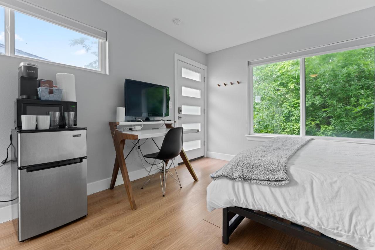 Detached 1 Bed 1 Bath In-law 3 Miles From Downtown! Apartment