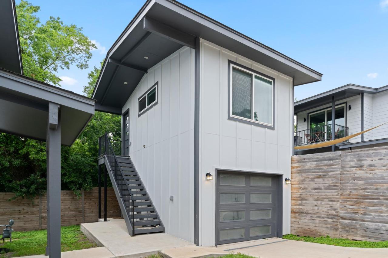 Detached 1 Bed 1 Bath In-law 3 Miles From Downtown! Apartment *
