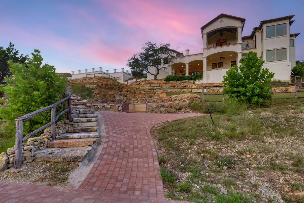 An Estate Designed For Sxsw Artists - By Pmi Metro Villa Austin