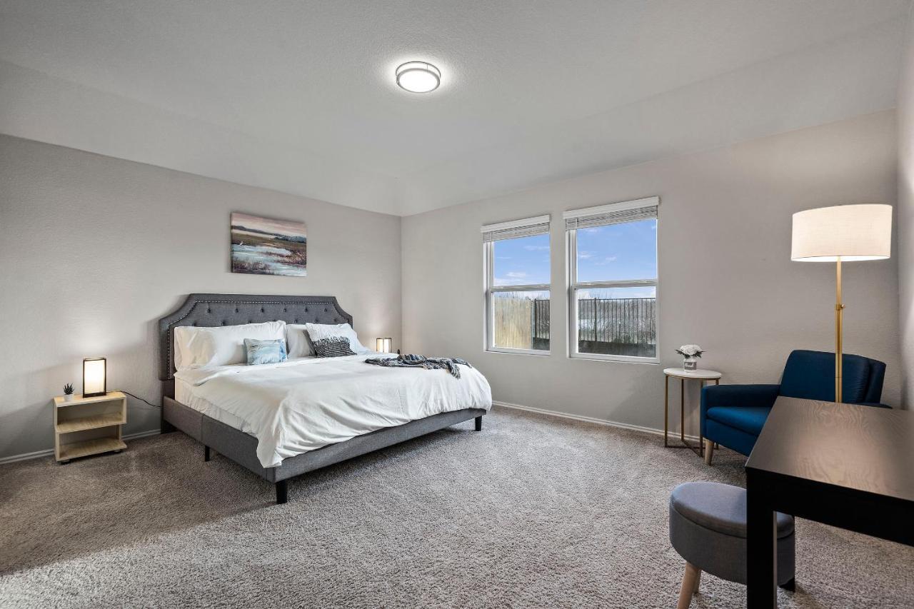@ Marbella Lane - Amazing 4br Lakeview *