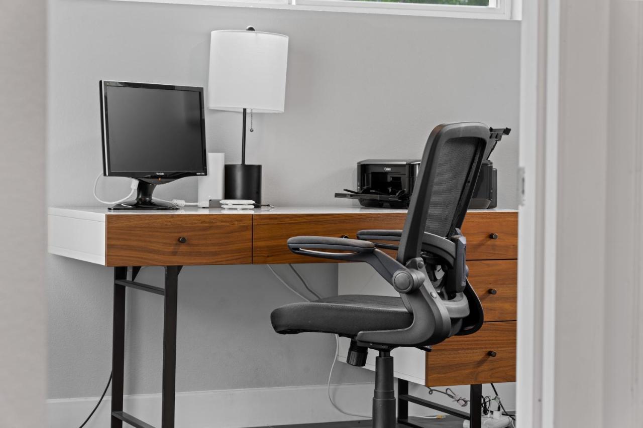 East With In-law Office And Fast Wifi *