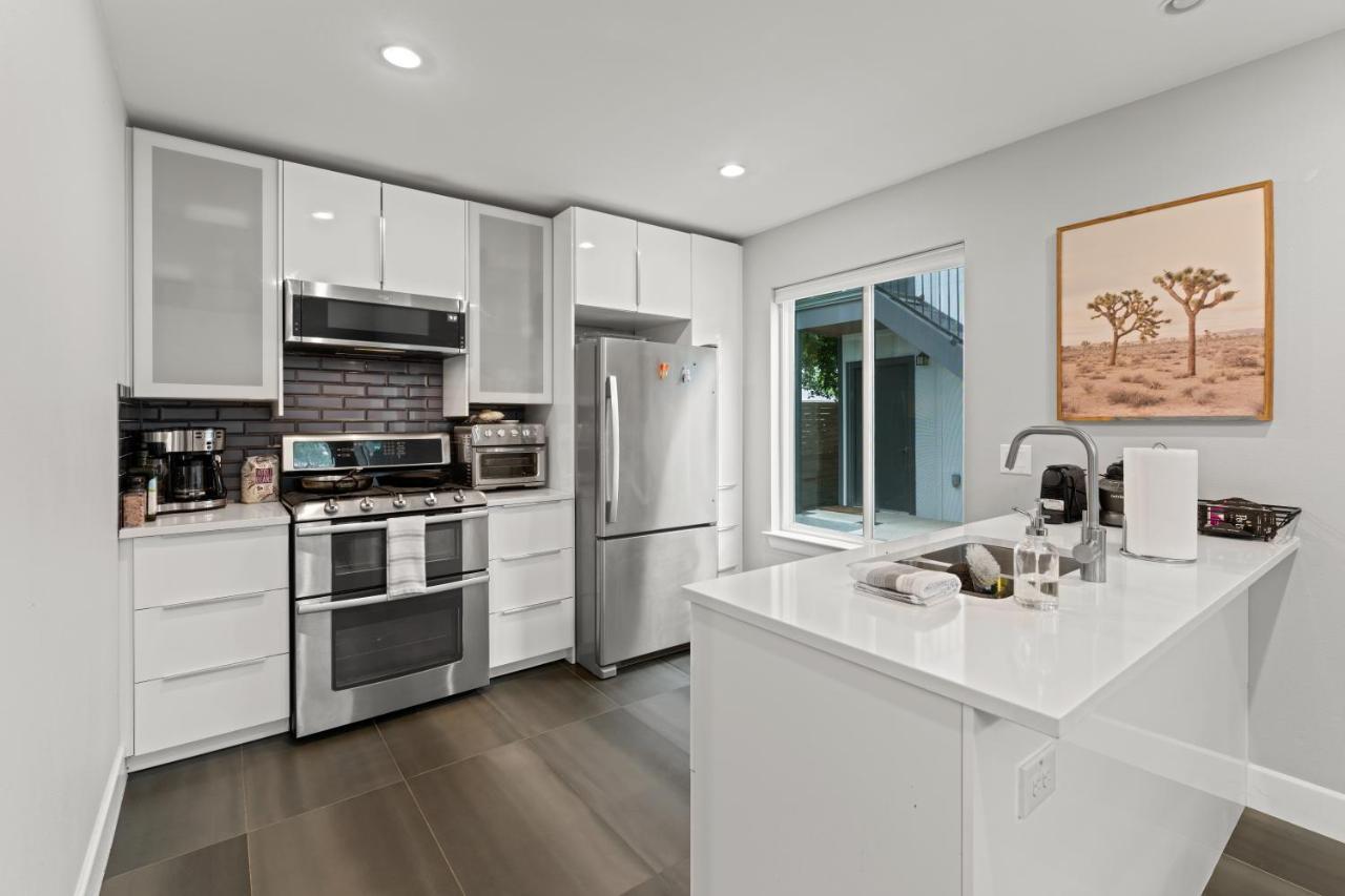 East With In-law Office And Fast Wifi * Austin