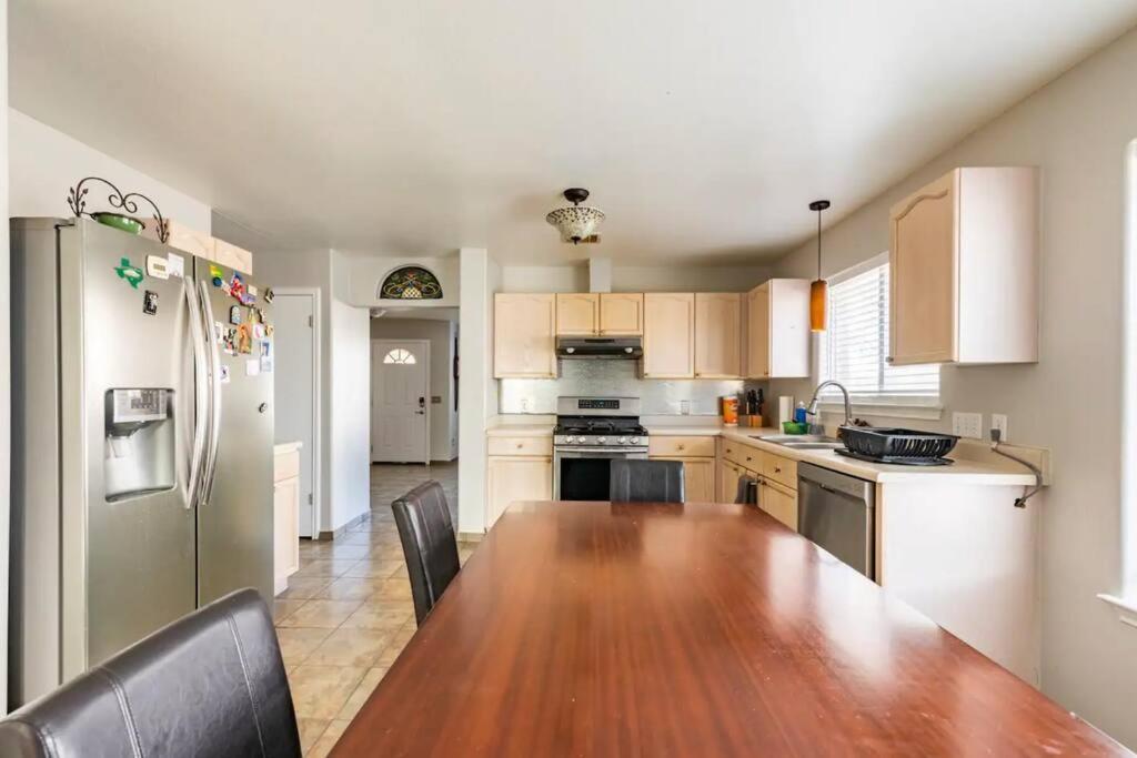 Opuluxe Poolside Paradise Sleeps 6 Austin