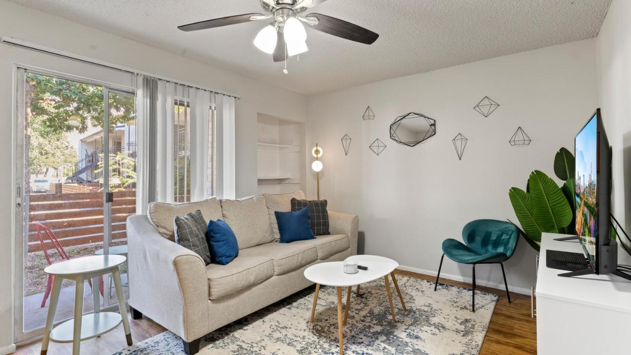 Vivant - Sola Chic King Bed Suites, Close To Downtown