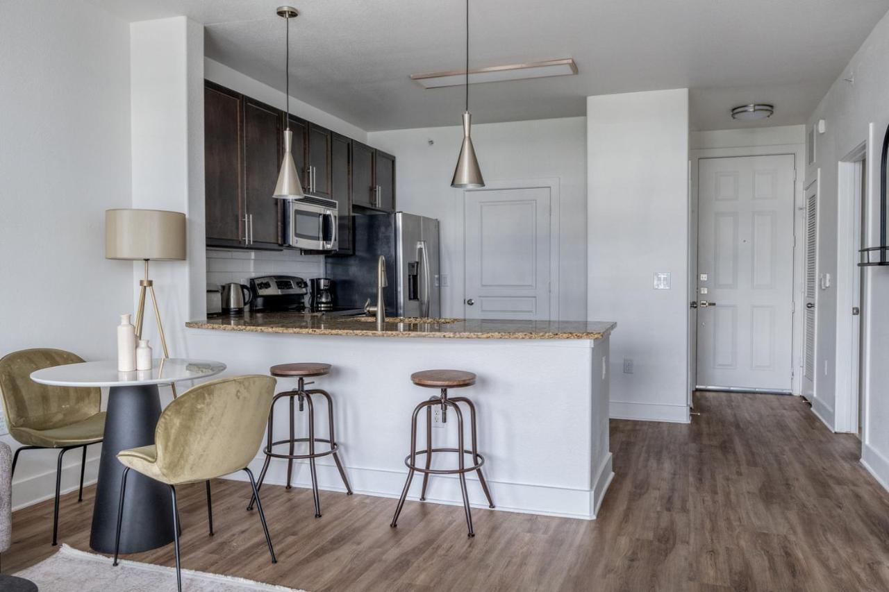 Arboretum 1br W Gym Pool Wd Nr Restaurants Atx-190 Apartment *