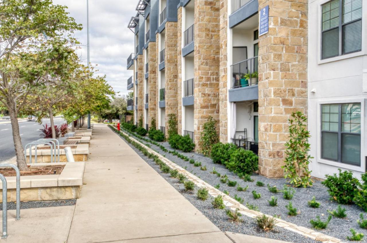 Arboretum 1br W Gym Pool Wd Nr Restaurants Atx-190 * Austin