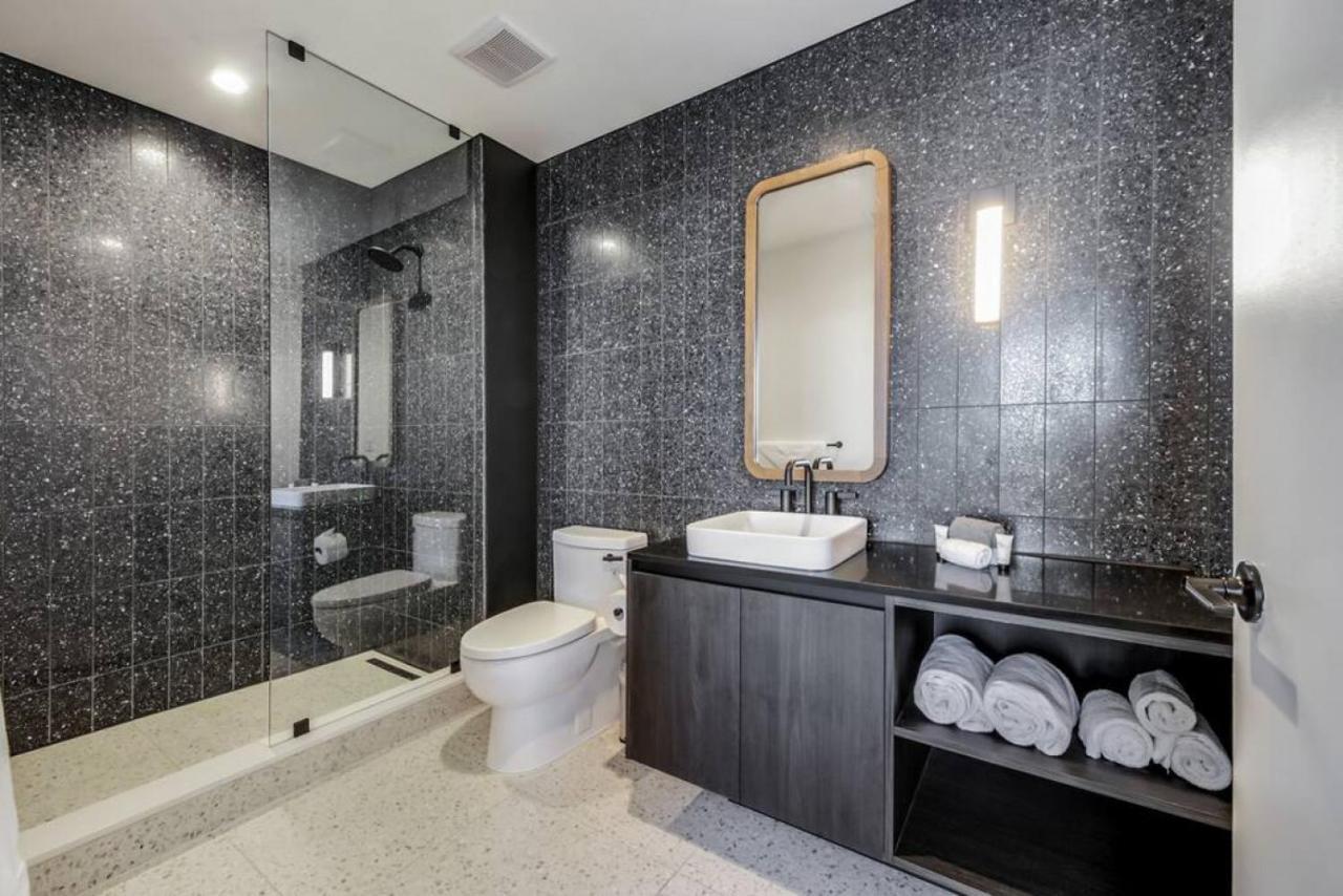 21st Fl 2bd Condo-rainey St-best Views Holiday home