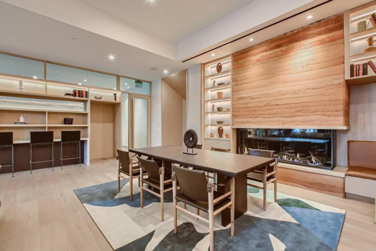 21st Fl 2bd Condo-rainey St-best Views Holiday home Austin
