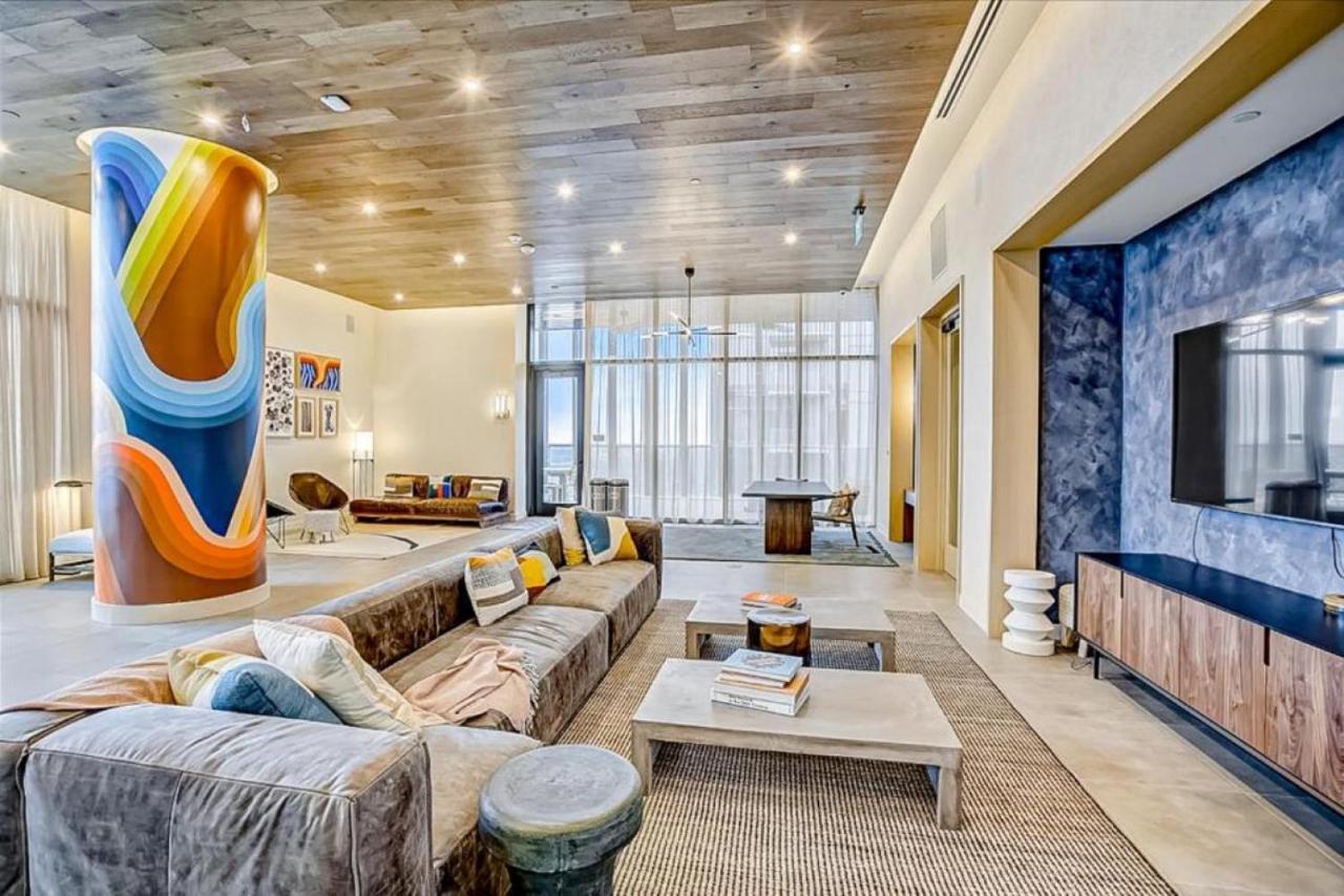 Holiday home Brand New Rainey Street With And View Austin