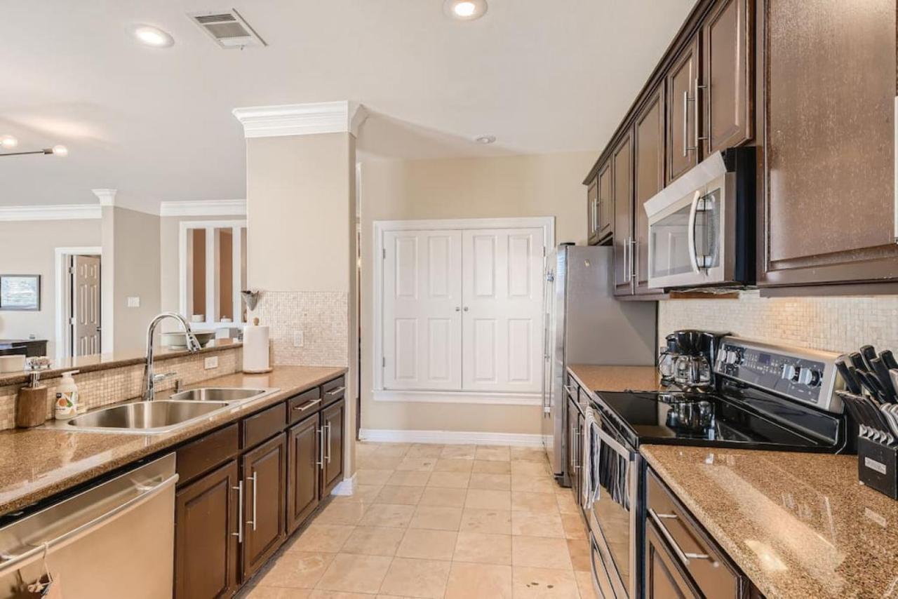 Warm Suburban 3br Townhome Near Dt Apartment *